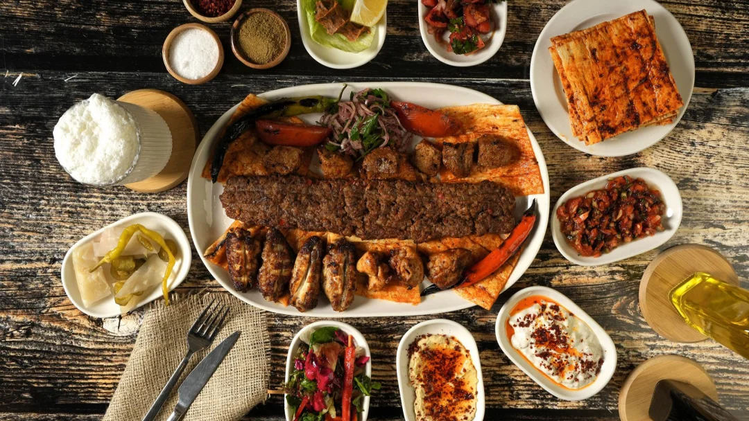 Lezzet, Gelenek ve Sıcak Karşılama